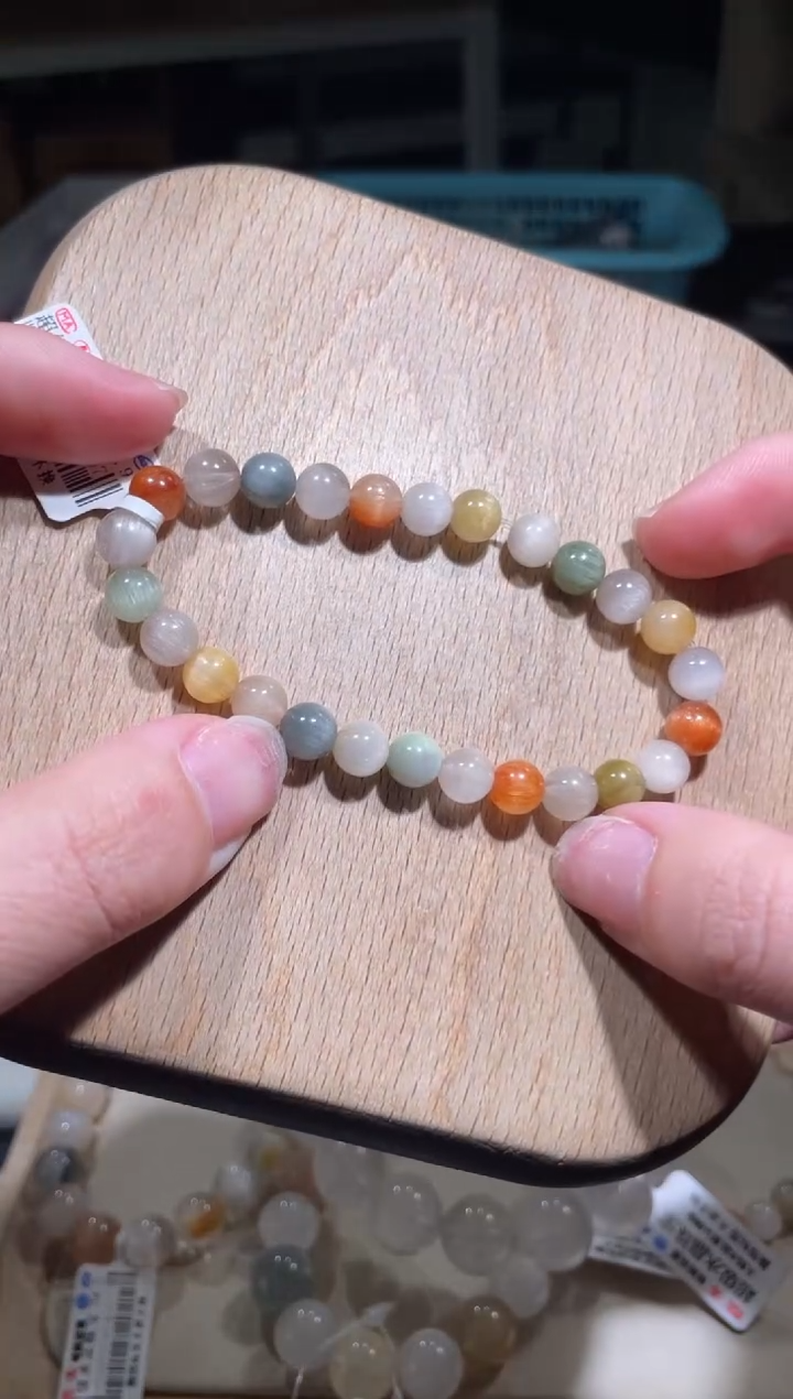 【闪购商品】水晶手链未镶嵌16号多性样发一H 7+