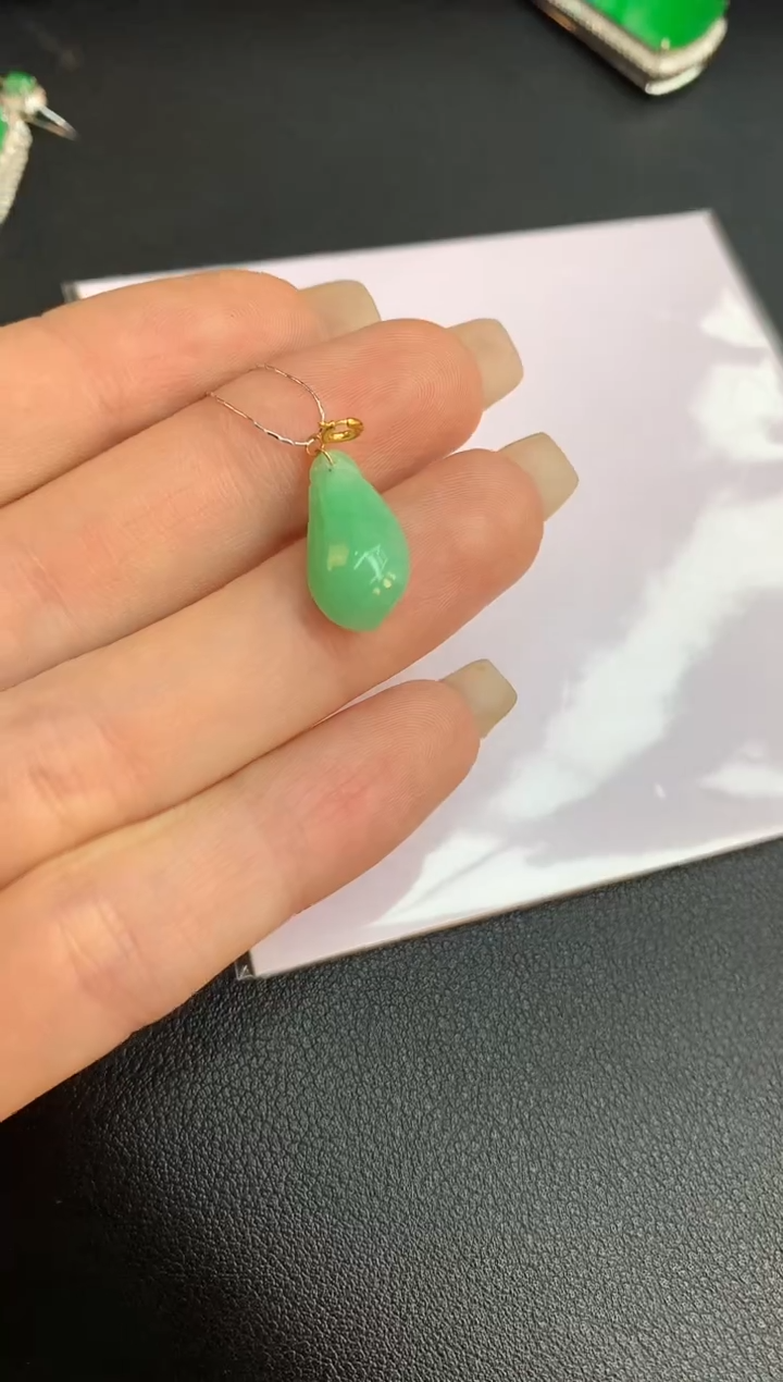 【闪购商品】翡翠颈饰18K金镶嵌赠礼盒证书 珍珍