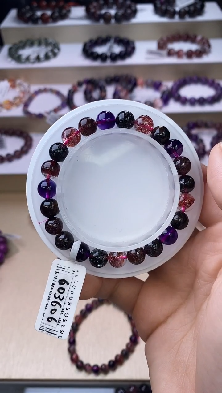 【闪购商品】水晶手链未镶嵌黑加仑超七单圈8m+