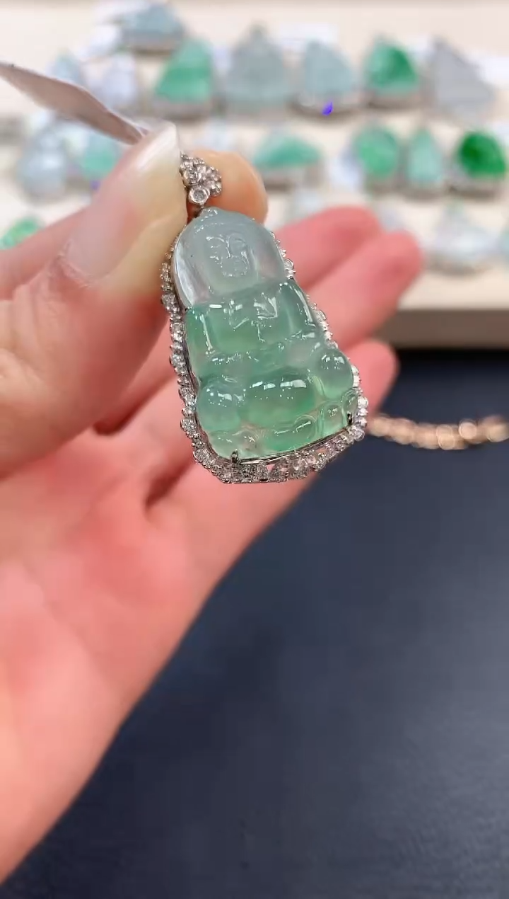 【闪购商品】翡翠吊坠(不含链)18K金镶嵌v57       