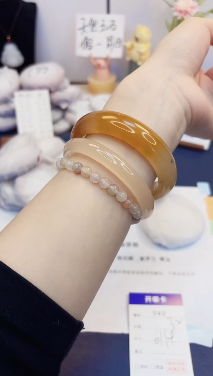 【闪购商品】石英质玉手镯未镶嵌40-财气镯-圈口61