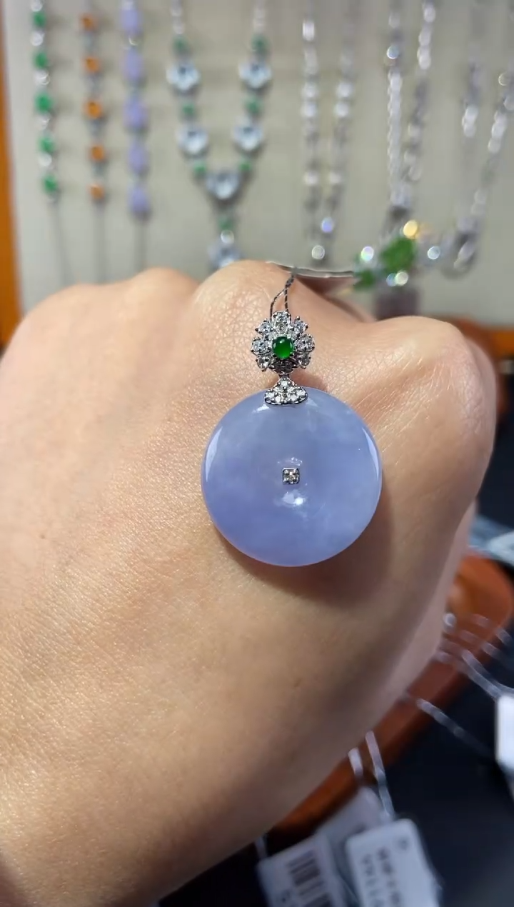 【闪购商品】翡翠颈饰18K金镶嵌吊坠