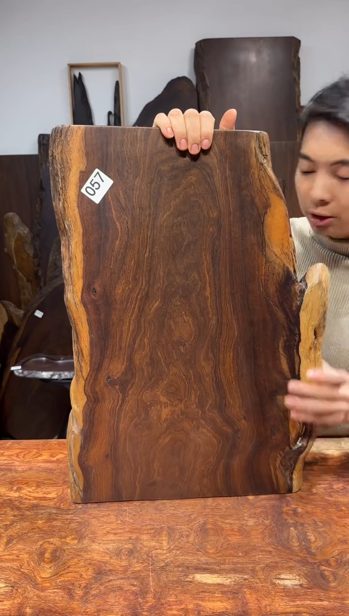 风车木（黑檀木）尺寸60*40*2.3编号057