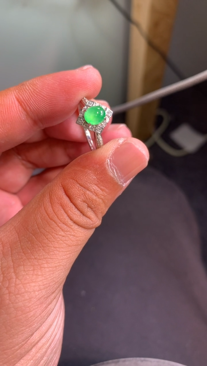 【闪购商品】翡翠颈饰未镶嵌戒指