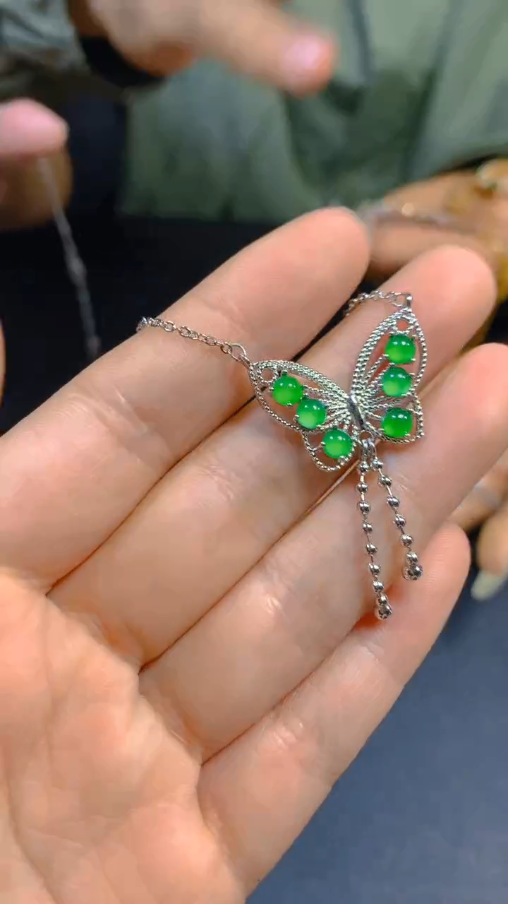 【闪购商品】翡翠吊坠(赠链)未镶嵌0833628376/多样性发一