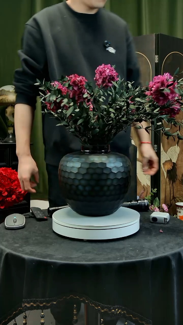 手工艺品琉璃都**人磨刻