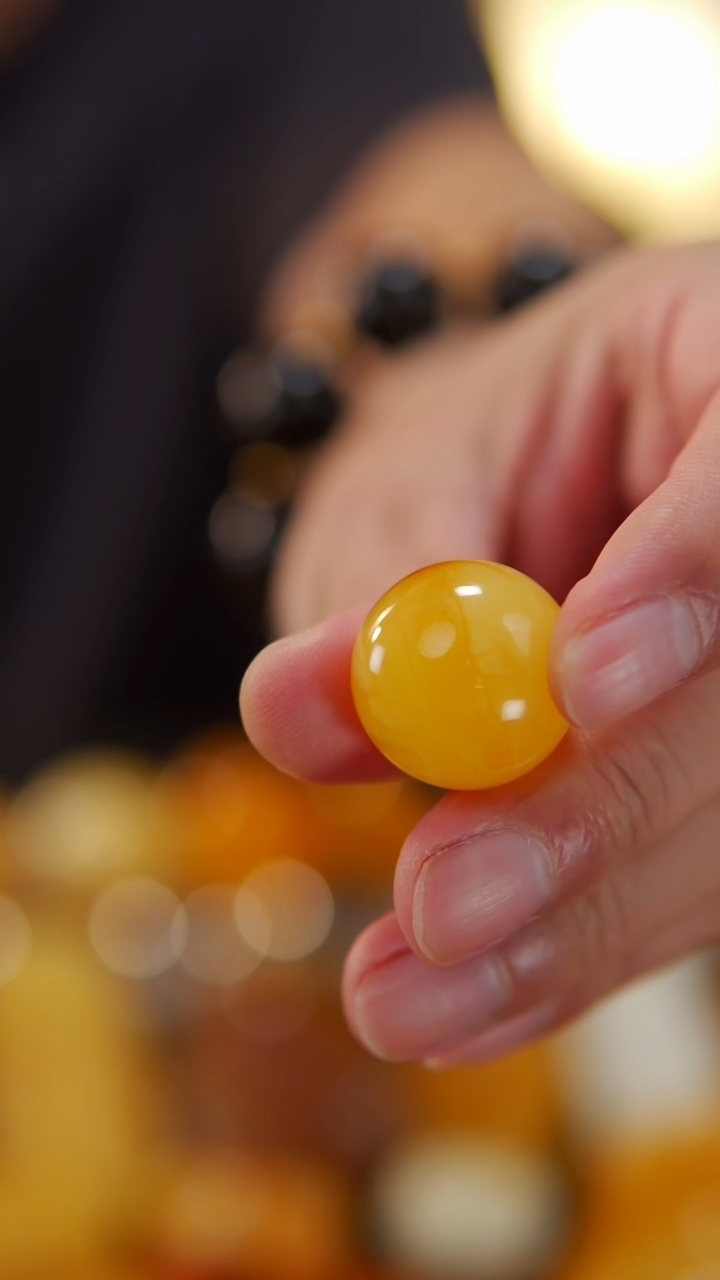 【闪购商品】蜜蜡颈饰未镶嵌焦皮料圆珠7.46