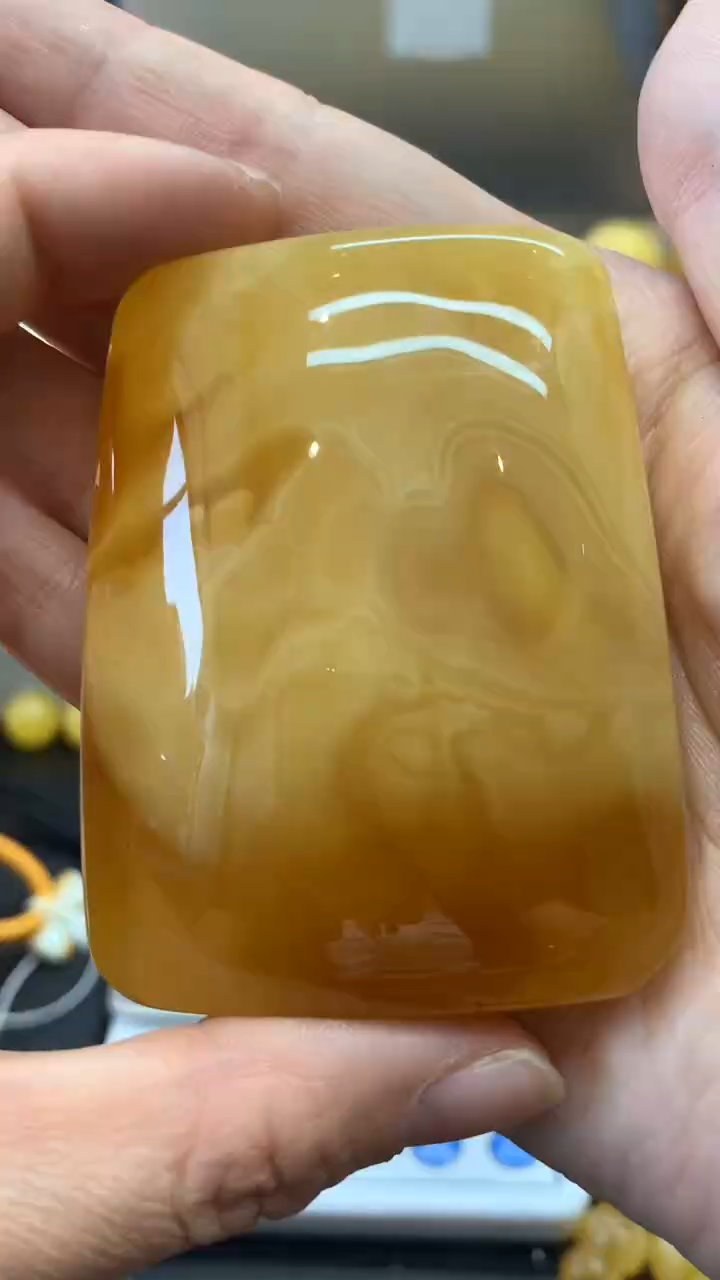 未镶嵌琥珀珠宝奇石839