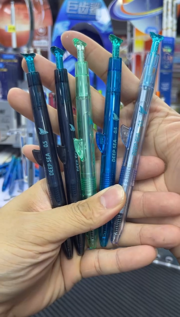 5支巨齿鲨中性笔