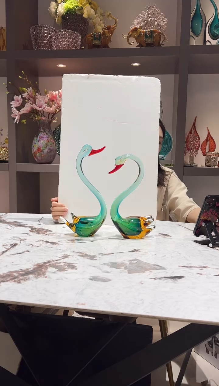  新款琉璃天鹅一对