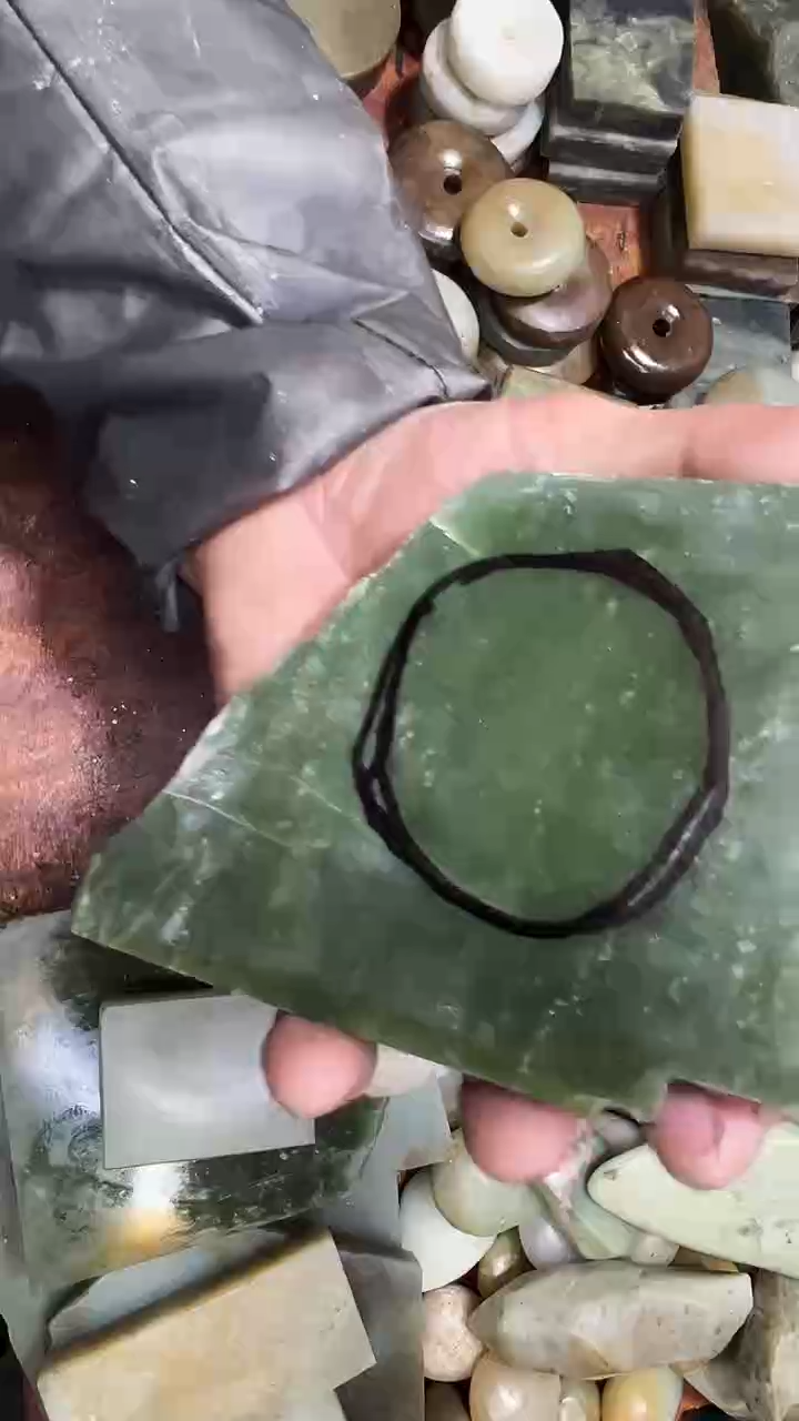 未镶嵌和田玉珠宝半成品1