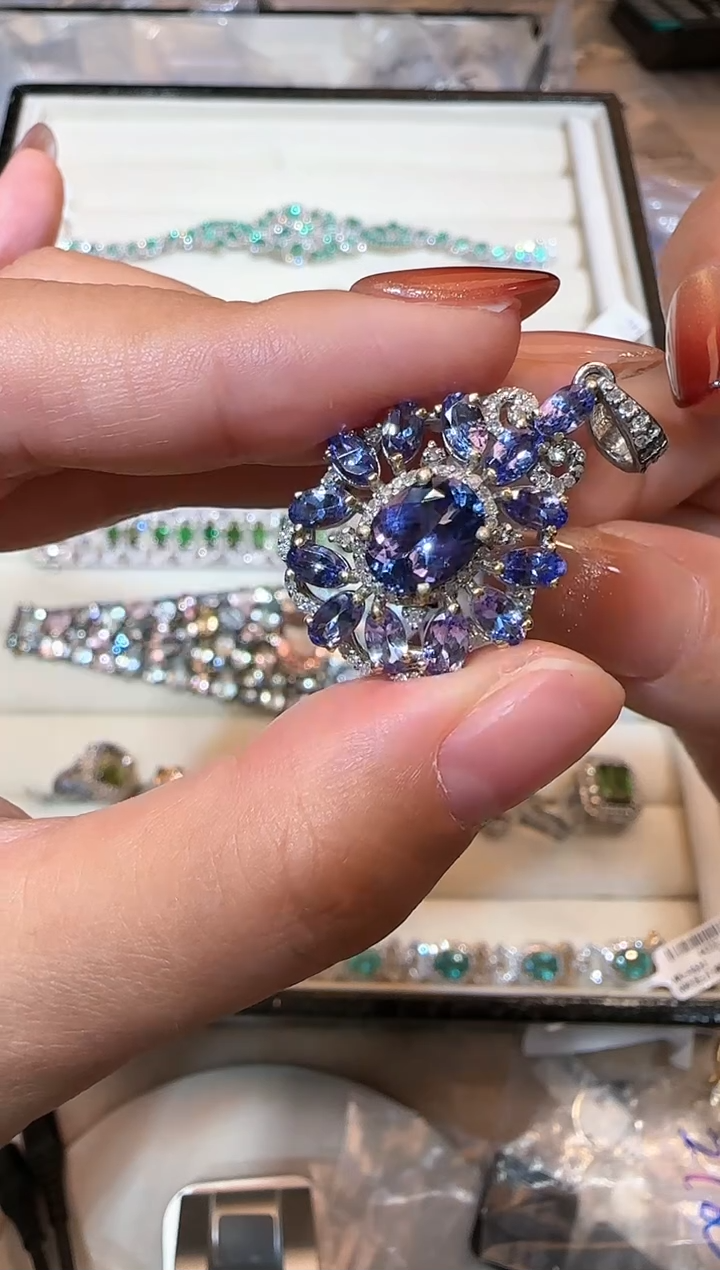 【闪购商品】定制坦桑石吊坠银S925镶嵌吊坠