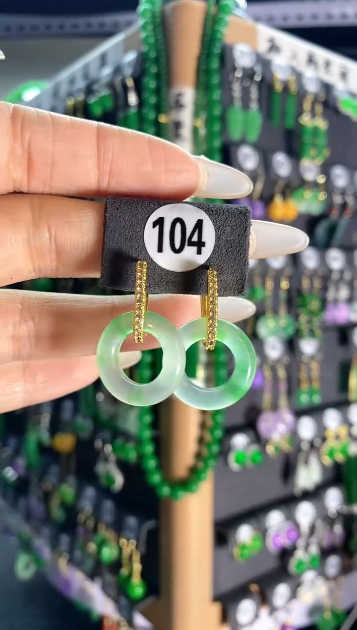 【闪购商品】翡翠颈饰银S925镶嵌104...