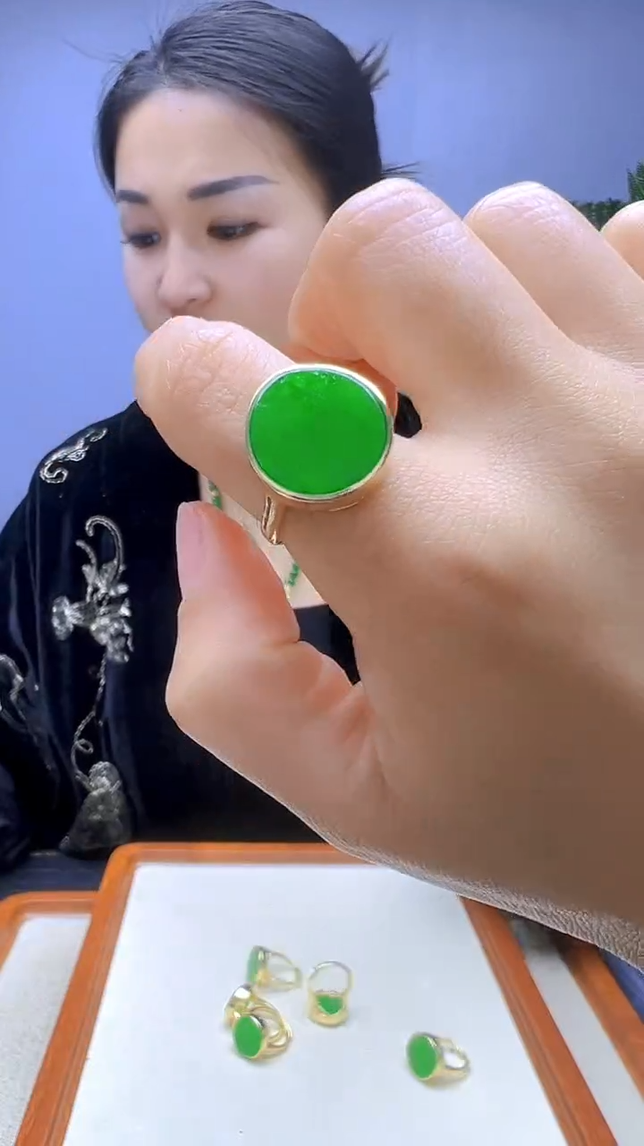 【闪购商品】翡翠颈饰14K金镶嵌颈饰