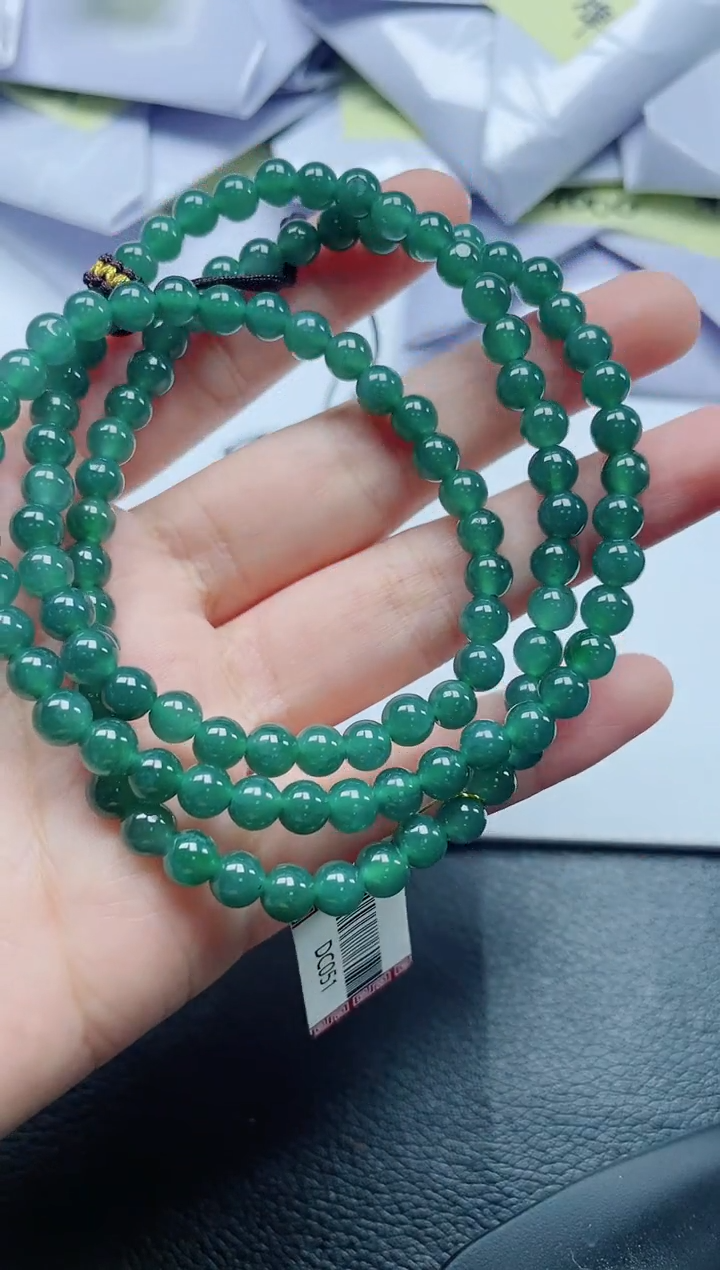 翡翠未镶嵌颈饰多样性发货一件发货