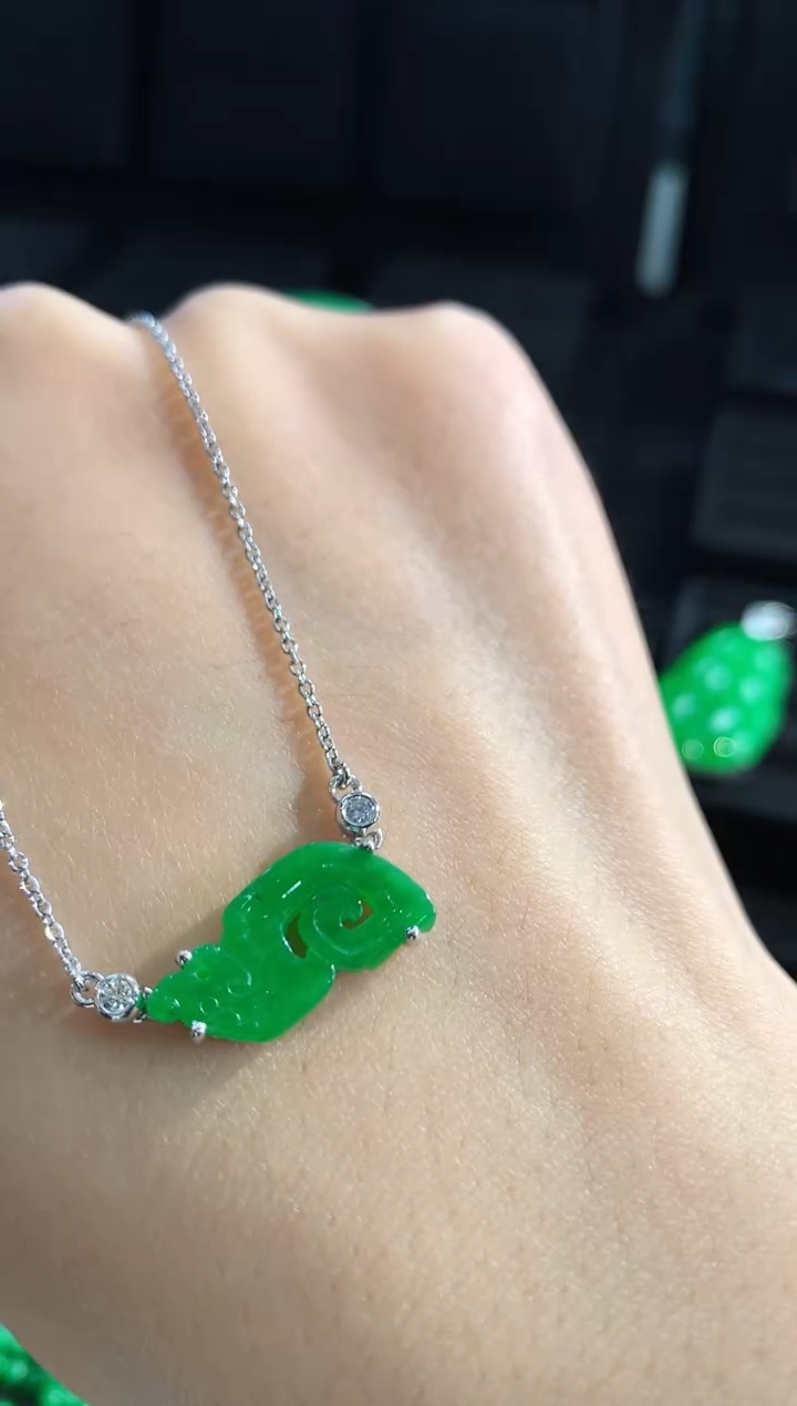 【闪购商品】翡翠颈饰18K金镶嵌吊坠 一体链