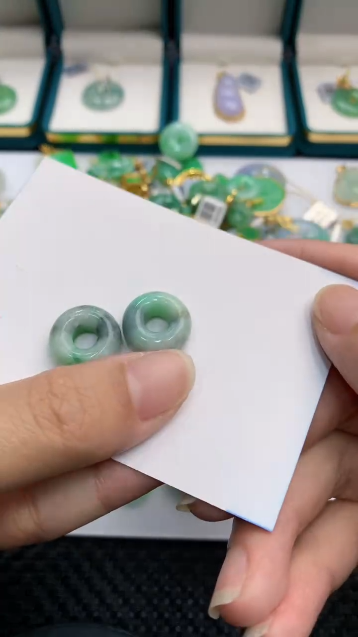 【闪购商品】翡翠颈饰未镶嵌            8