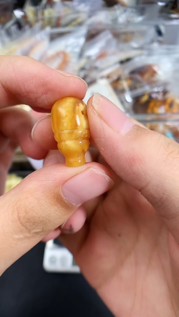 蜜蜡未镶嵌珠宝奇石1