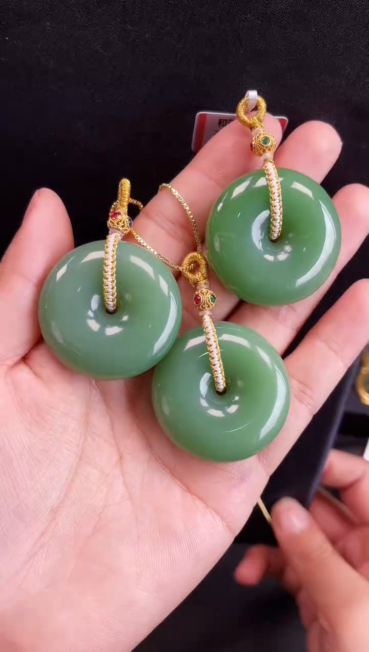 【闪购商品】和田玉吊坠18K金镶嵌36MM 多样性发一