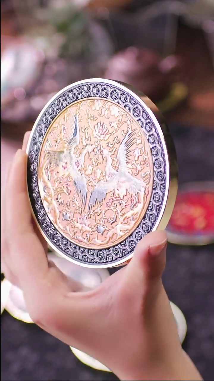 壹藏贰宝双凤朝阳图案铜圈杯垫一片