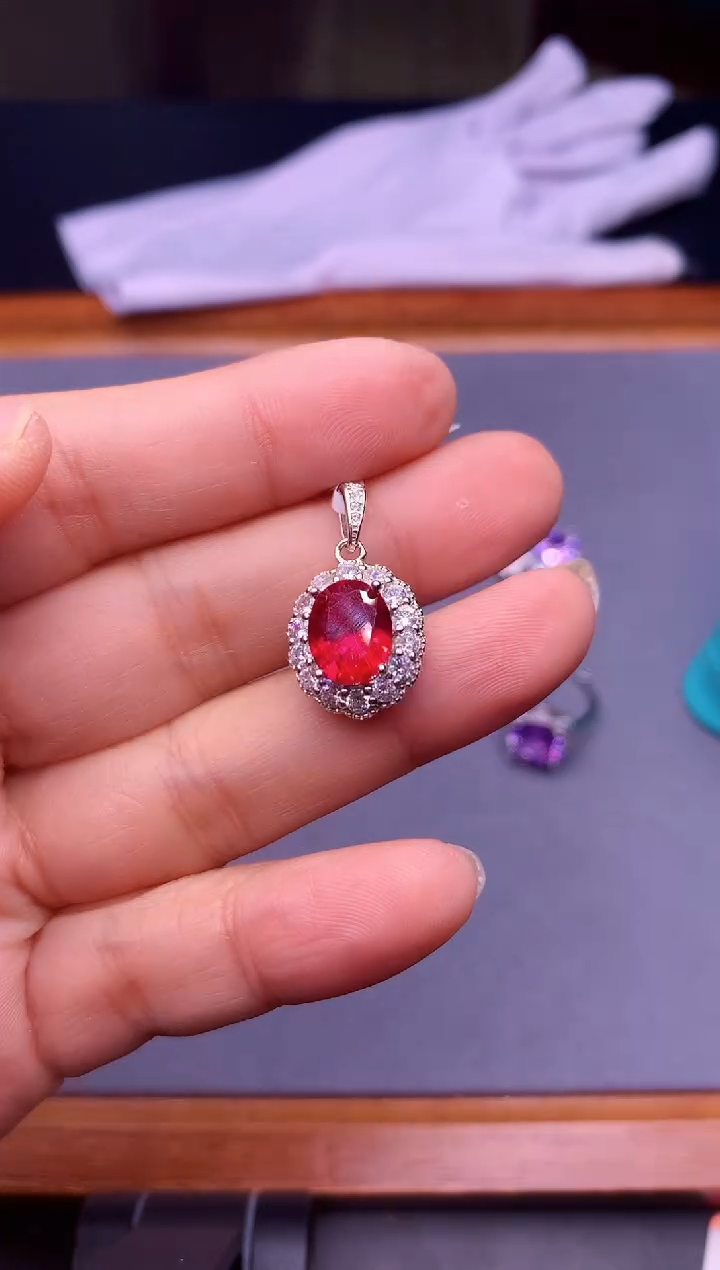 【闪购商品】红宝石吊坠(不含链)银S925镶嵌............