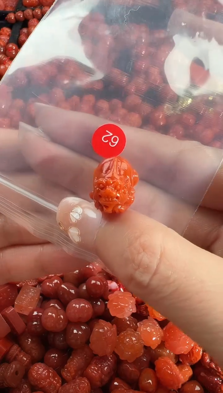 颈饰未镶嵌南红玛瑙1