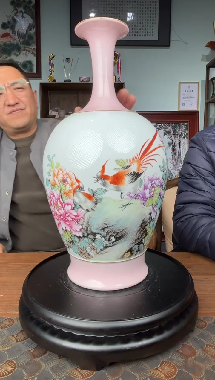 【闪购商品】瓶G33【人间瓷画】《石红春》