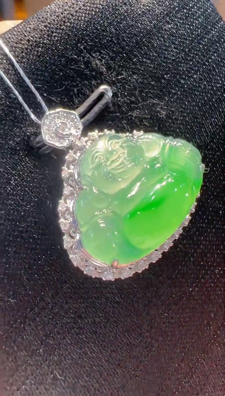 【闪购商品】翡翠吊坠(不含链)18K金镶嵌         