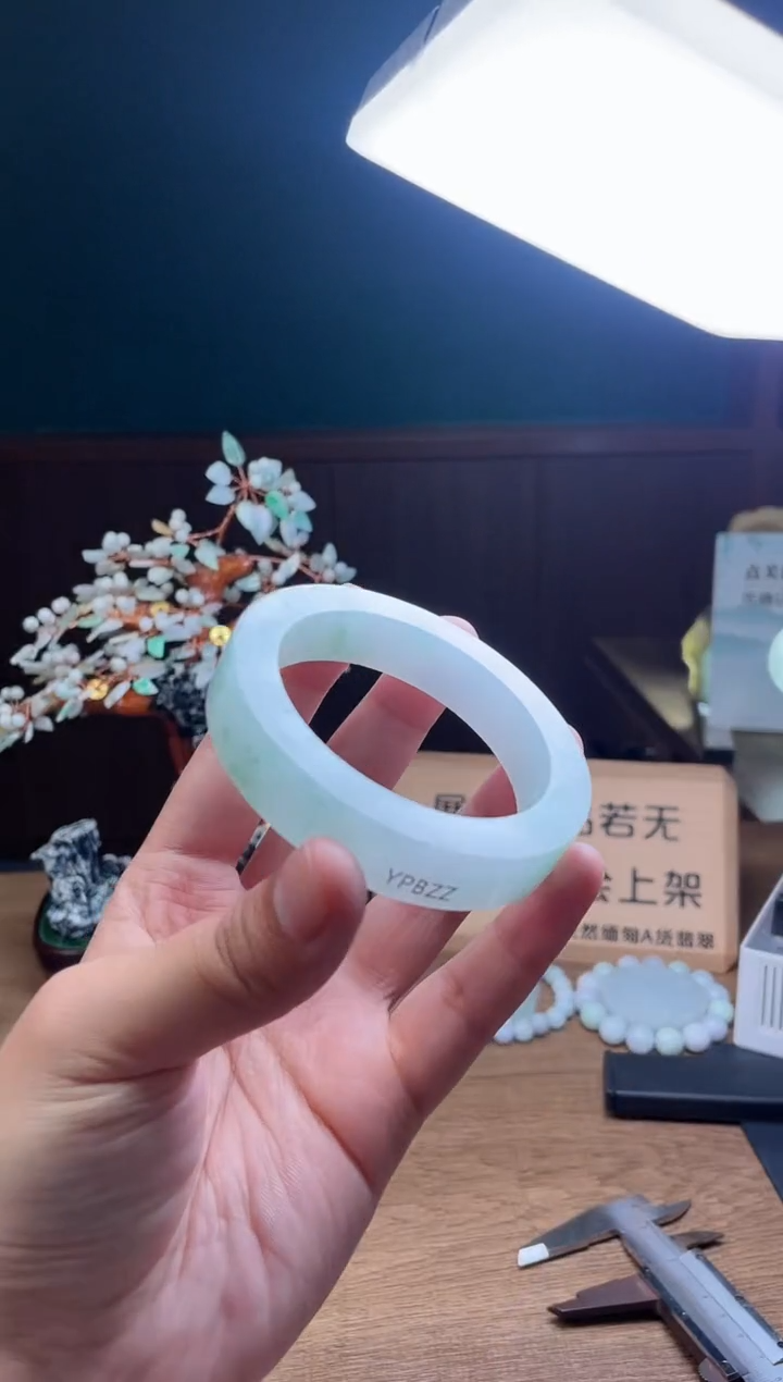 【闪购商品】定制翡翠手镯未镶嵌定制