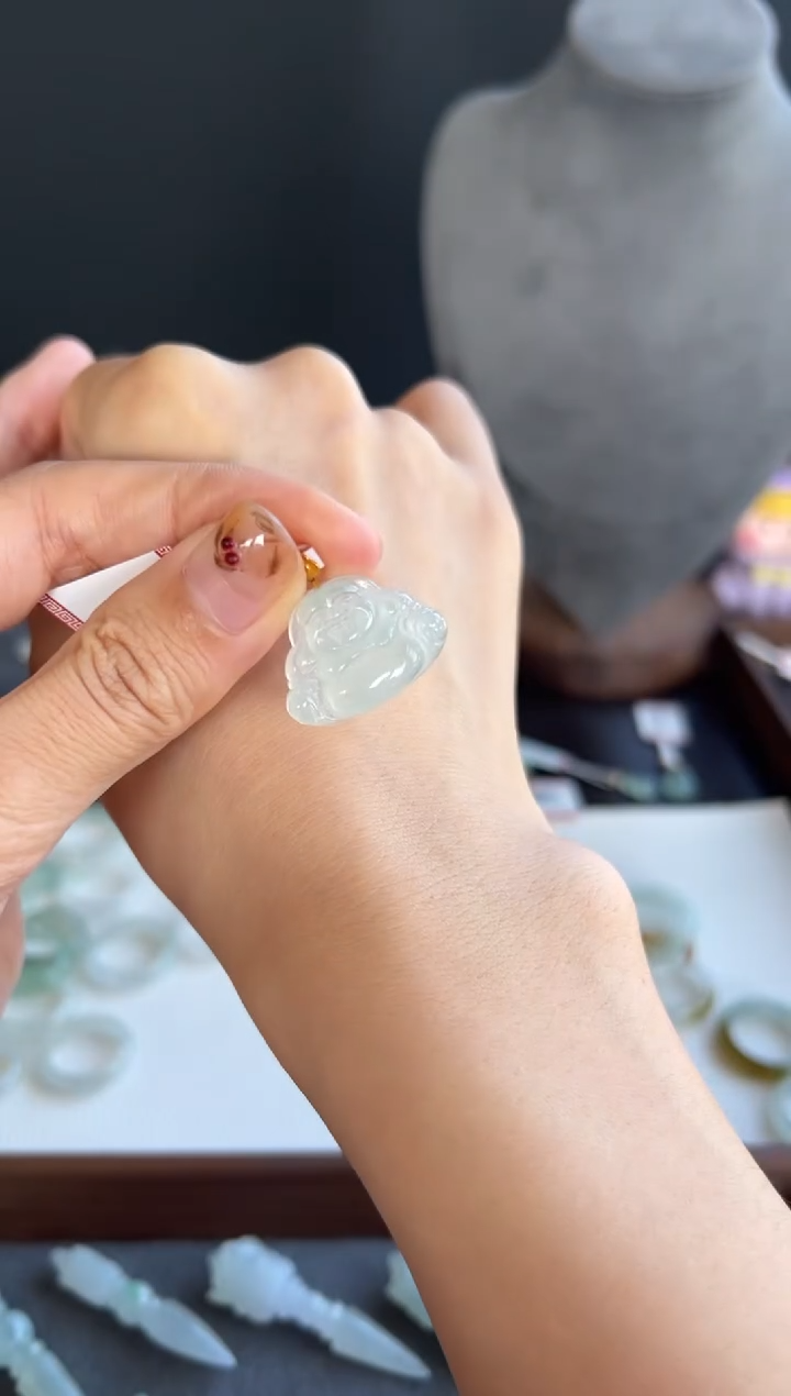 颈饰18K金镶嵌翡翠118号买断