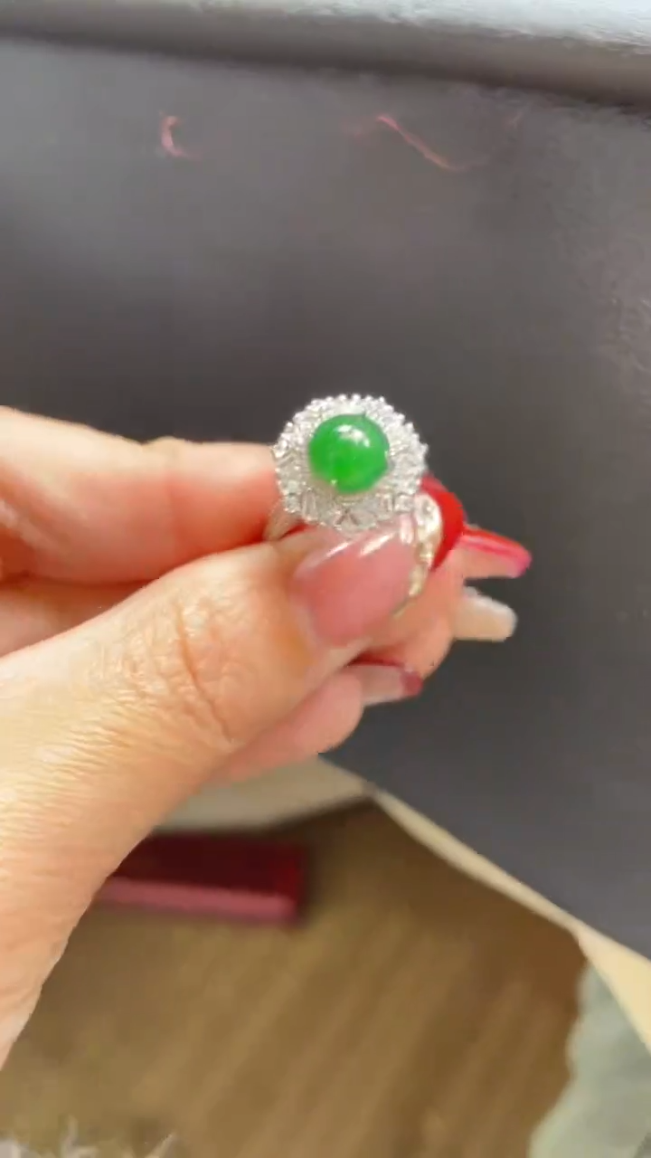 【闪购商品】翡翠颈饰未镶嵌      *29