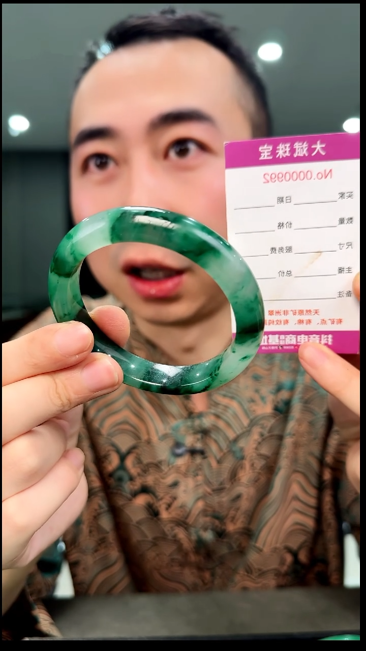 未镶嵌手镯石英质玉罗*59