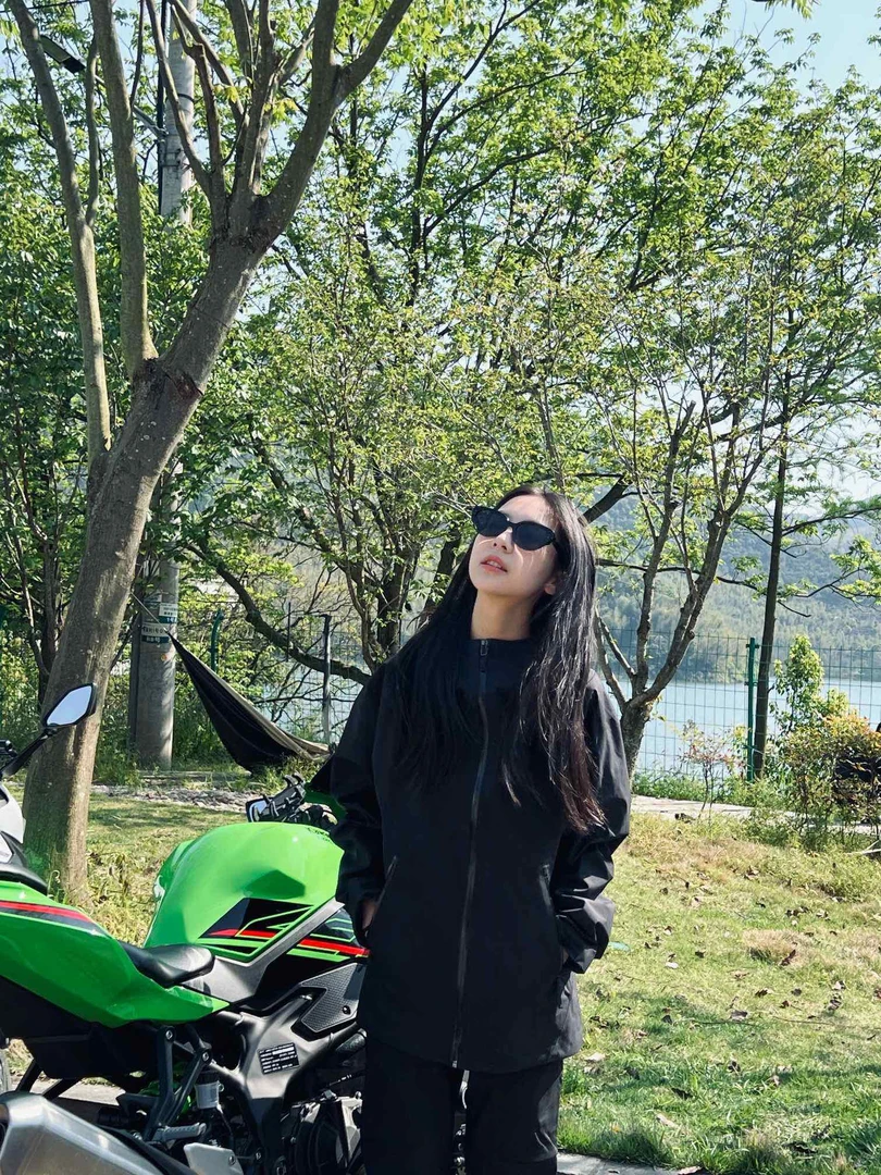 L- 男女同款冲锋衣户外运动防水防风三层压胶