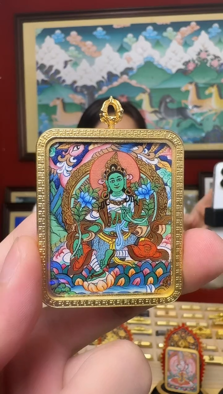 吊坠绿妈妈-热贡纯手绘-刀刀