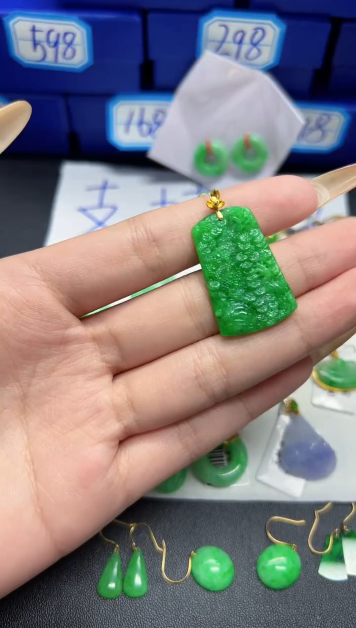 【闪购商品】翡翠颈饰18K金镶嵌Y缅料A货/支持复检/一件