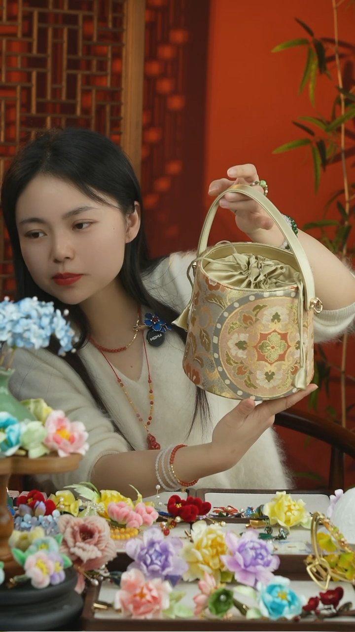 刺绣闪购纯手工非遗国风饰品1