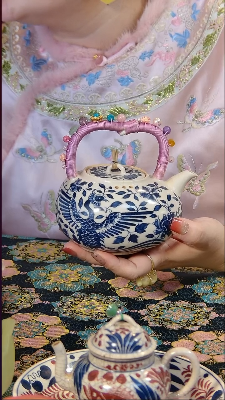 繁****雨壶。。。。。。。。一只。。。。。