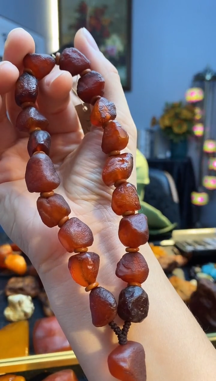 手串琥珀未镶嵌手持
