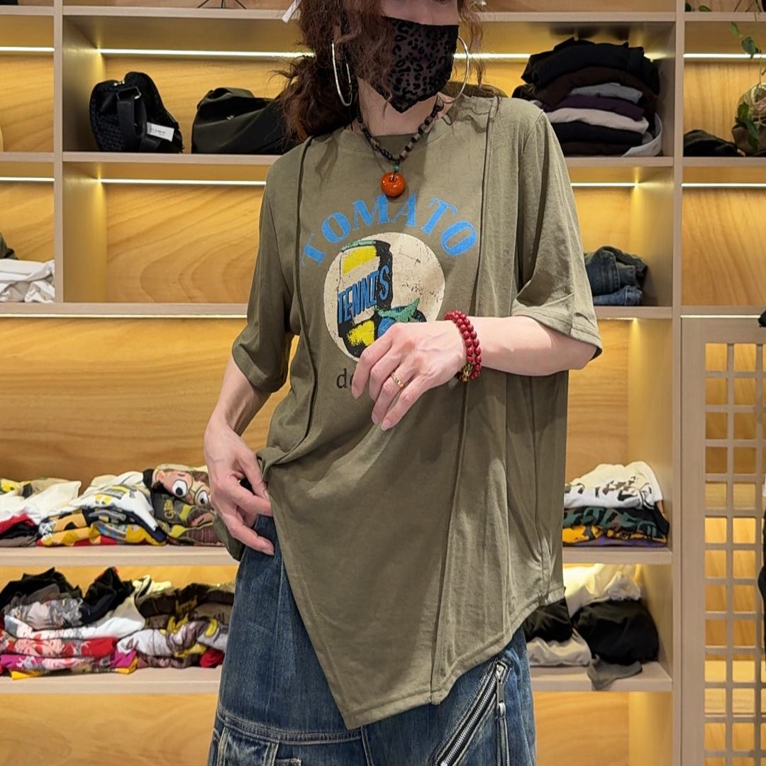 66311夏季设计感百搭显瘦下摆不规则复古印花T恤