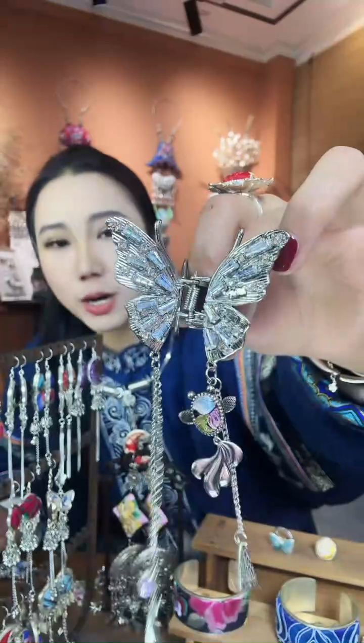 【闪购商品】刺绣纯手工民族风抓夹