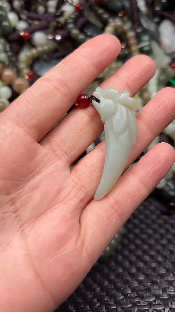 【闪购商品】和田玉颈饰未镶嵌1