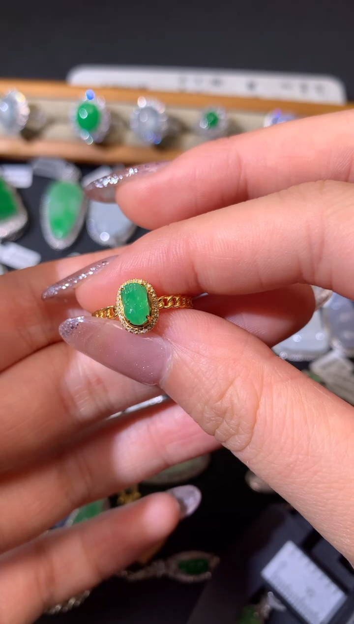 【闪购商品】翡翠18K金镶嵌颈饰戒指