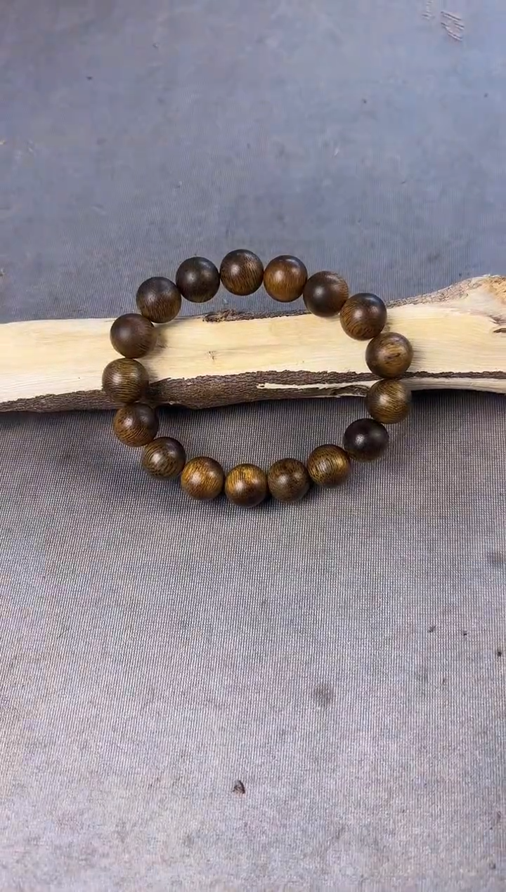 沉香沉香碎屑+芽庄白奇12圆珠单圈沉20克+多样性发一