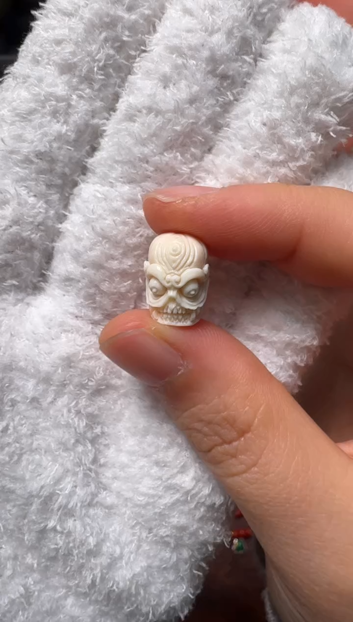 把件猛犸象牙雕刻骷髅配饰