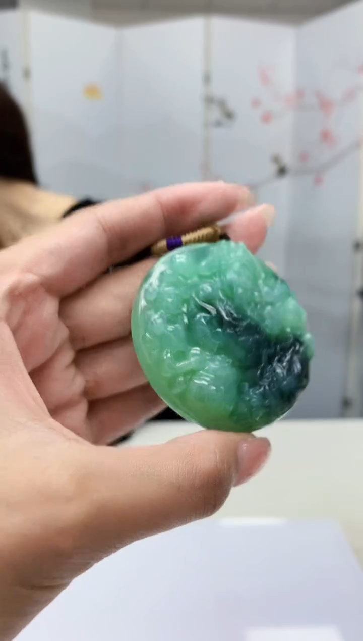 【闪购商品】定制翡翠未镶嵌4829MM-毛货挂件87