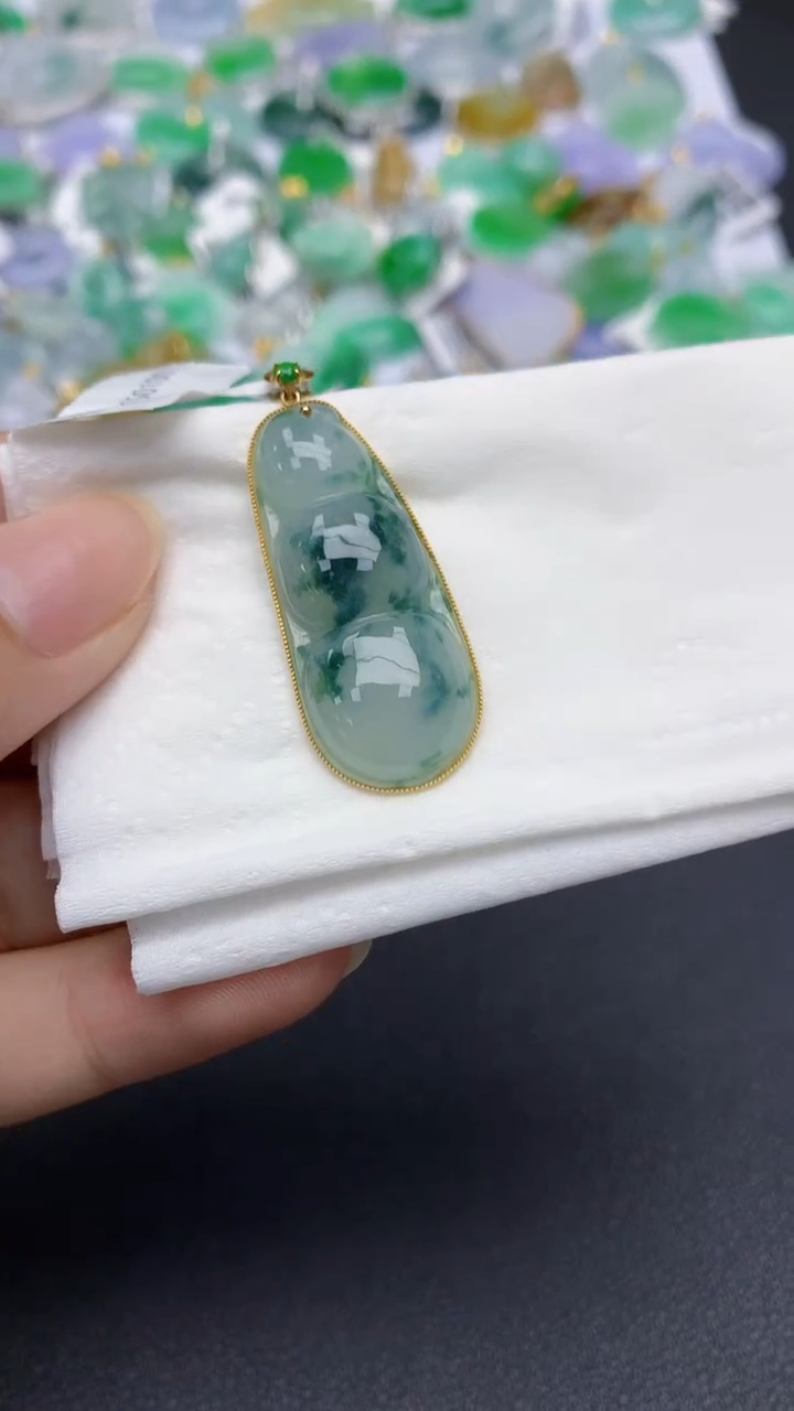 翡翠18K金镶嵌颈饰天然缅甸a货翡翠百元以上9元证书费自理