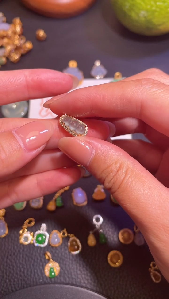 颈饰银S925镶嵌翡翠a货翡翠