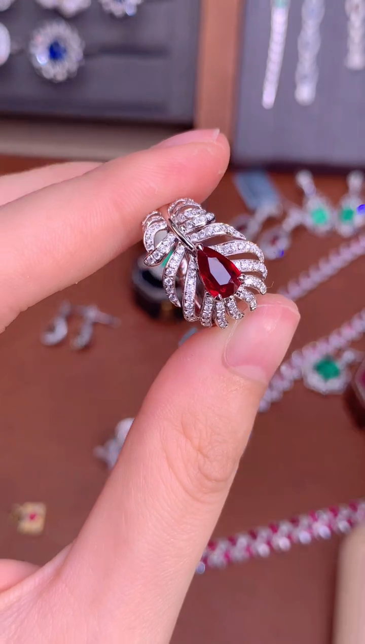 【闪购商品】红宝石戒指18K金镶嵌1.03CT  无烧鸽血红