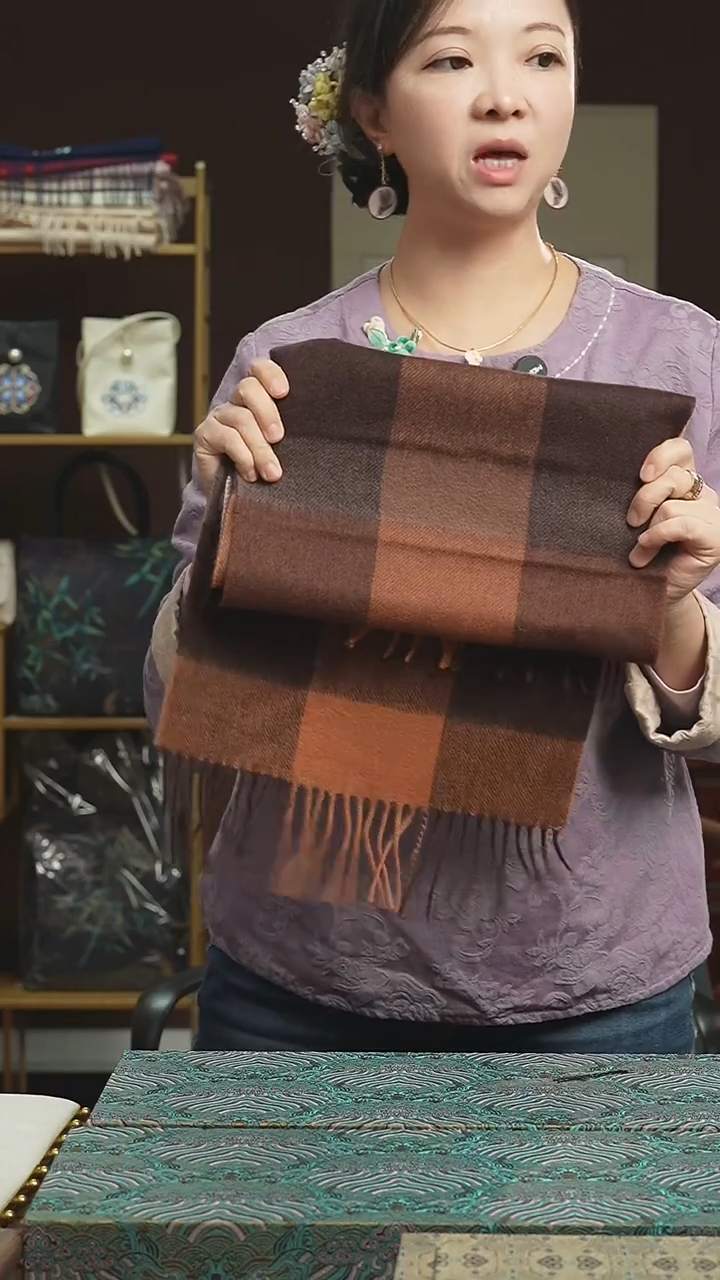 刺绣湘传礼羊毛围巾