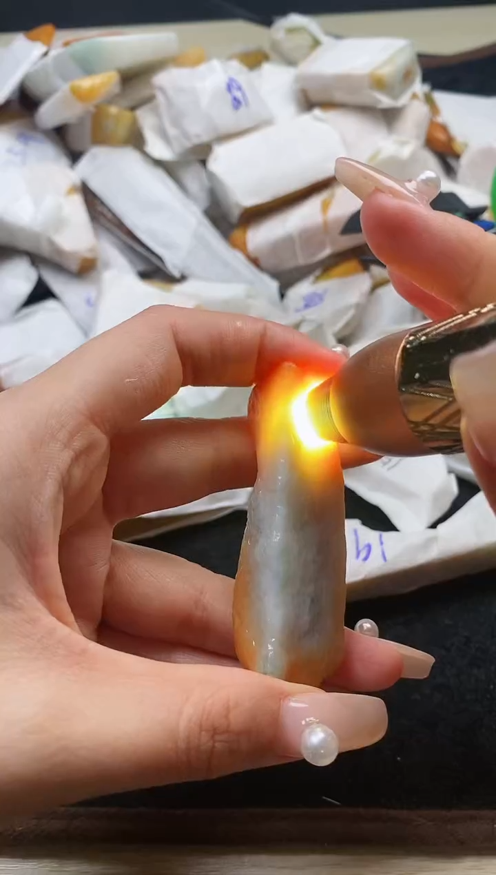 翡翠裸石翡翠挂件裸石